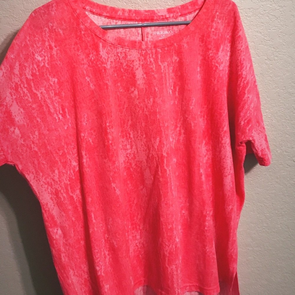 { High/Low Flowy Work-Out Tee }